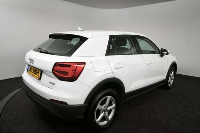 Audi Q2 (2017) thumbnail 2