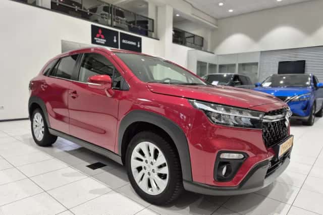 Suzuki S-Cross (2023) thumbnail 4