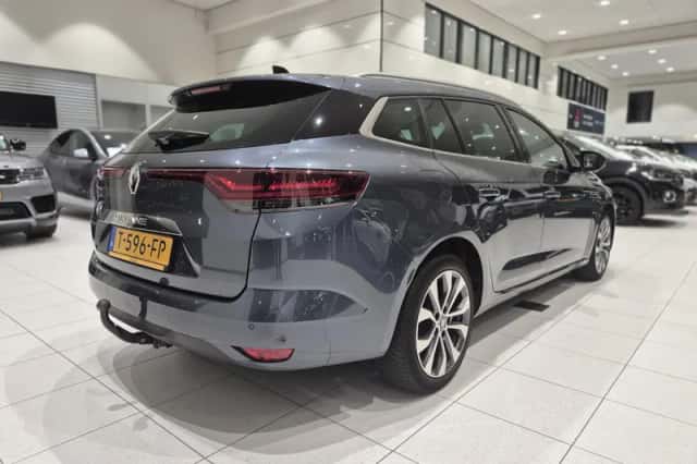 Renault Mégane (2023) thumbnail 2