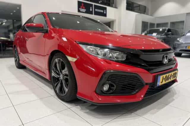 Honda Civic (2017) thumbnail 5