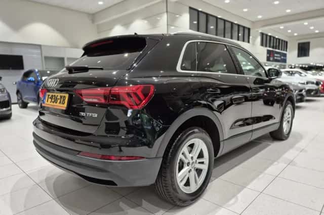 Audi Q3 (2020) thumbnail 2