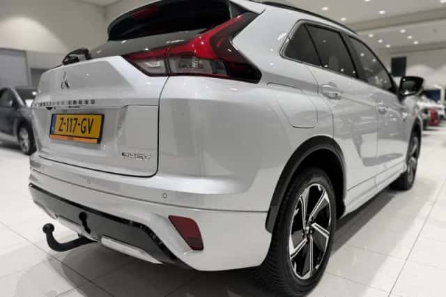 Mitsubishi Eclipse Cross (2022) thumbnail 2