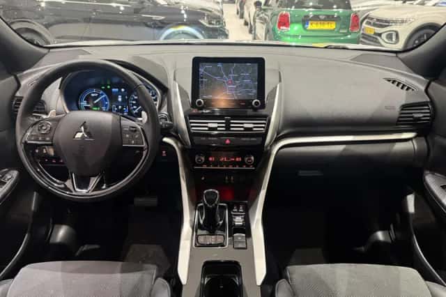 Mitsubishi Eclipse Cross (2022) thumbnail 3