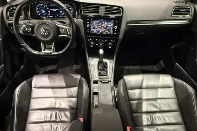 Volkswagen Golf (2019) thumbnail 3