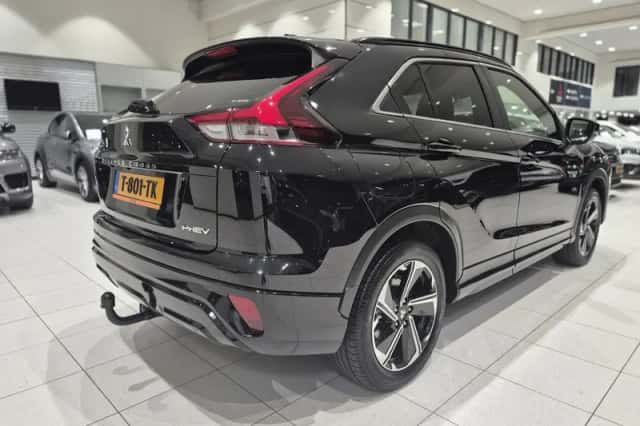 Mitsubishi Eclipse Cross (2023) thumbnail 2
