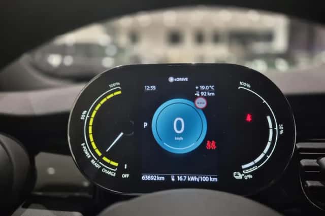 MINI Mini Electric (2022) thumbnail 4