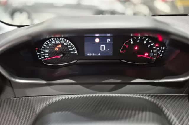 Peugeot 208 (2023) thumbnail 4