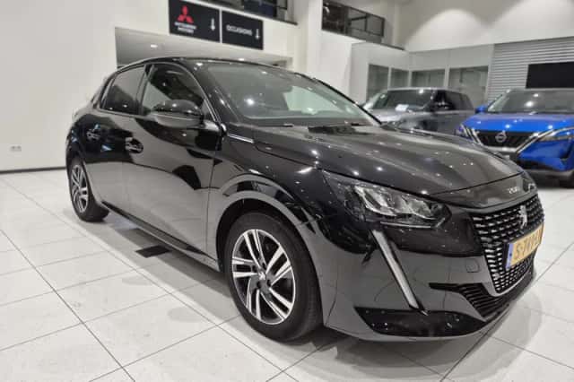 Peugeot 208 (2023) thumbnail 5
