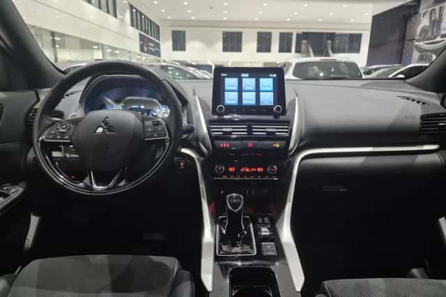 Mitsubishi Eclipse Cross (2022) thumbnail 3