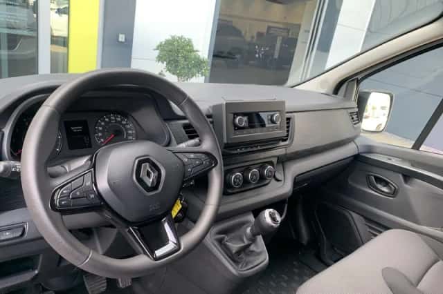 Renault Trafic (2024) thumbnail 2
