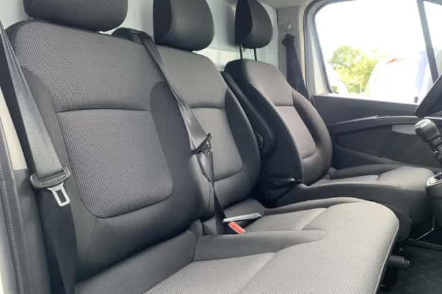 Renault Trafic (2024) thumbnail 5