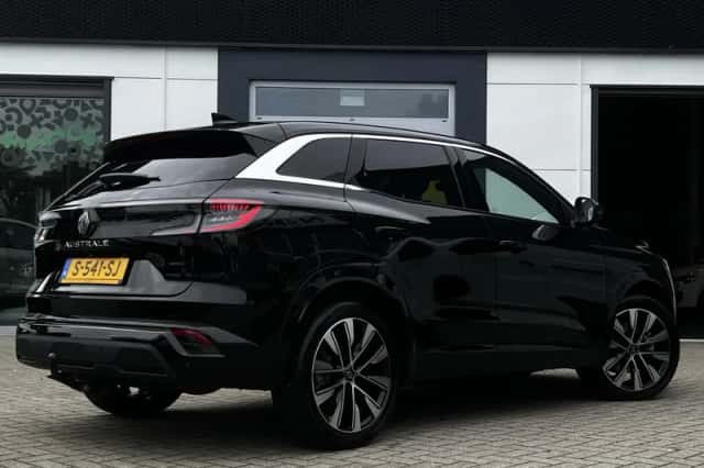Renault Austral (2023) thumbnail 2