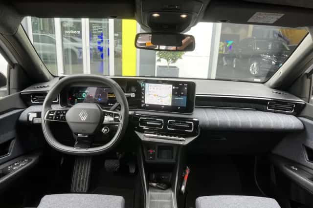 Renault 5 (2025) thumbnail 3