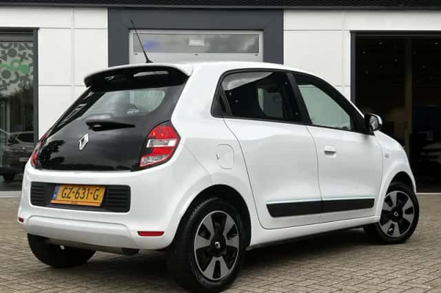 Renault Twingo (2015) thumbnail 2