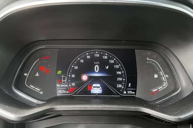 Renault Clio (2021) thumbnail 4