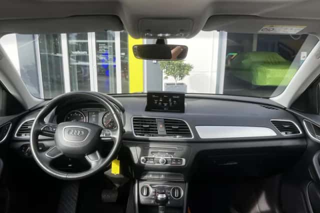 Audi Q3 (2016) thumbnail 3