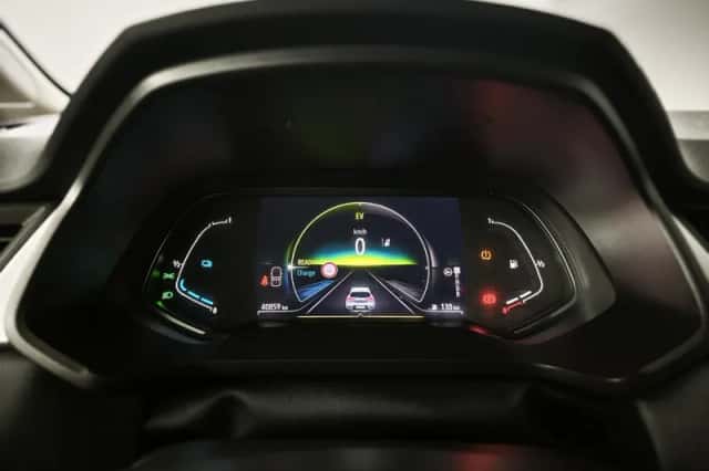Renault Captur (2023) thumbnail 4