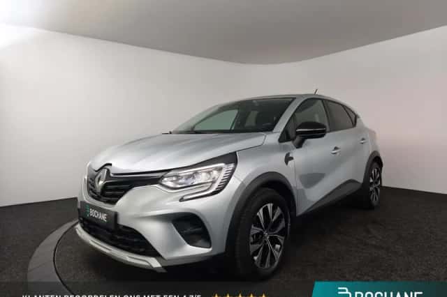 Renault Captur (2023) thumbnail 1