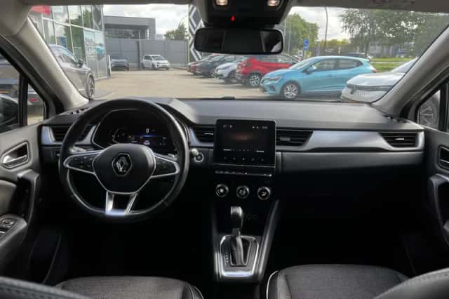 Renault Captur (2021) thumbnail 3