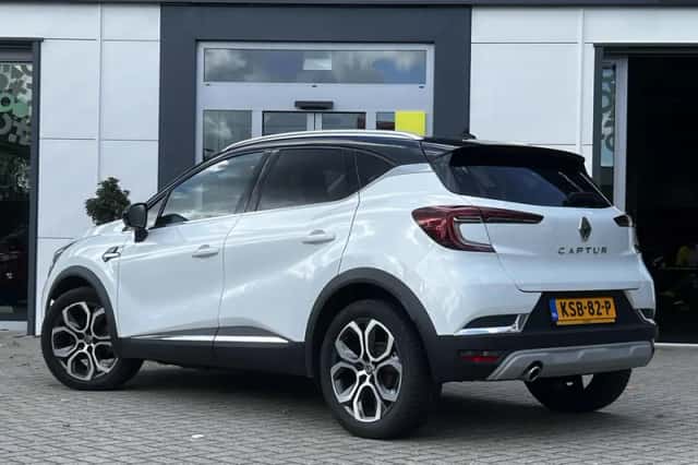 Renault Captur (2021) thumbnail 6