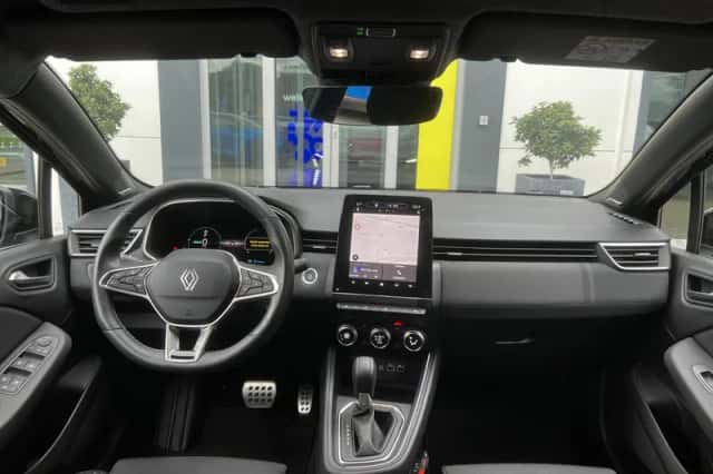 Renault Clio (2025) thumbnail 3