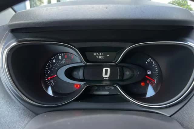 Renault Captur (2017) thumbnail 4