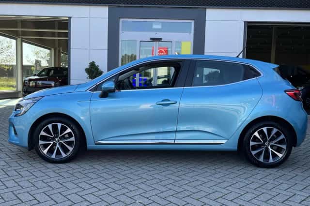 Renault Clio (2019) thumbnail 3