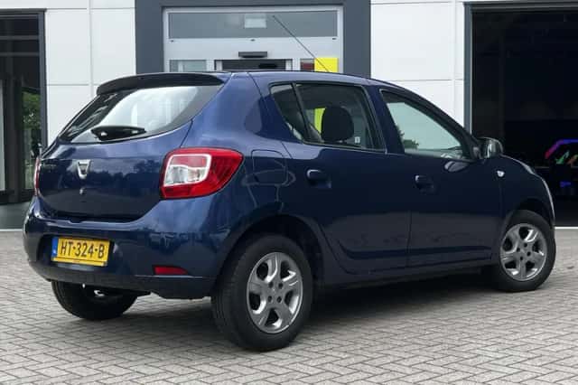Dacia Sandero (2016) thumbnail 2