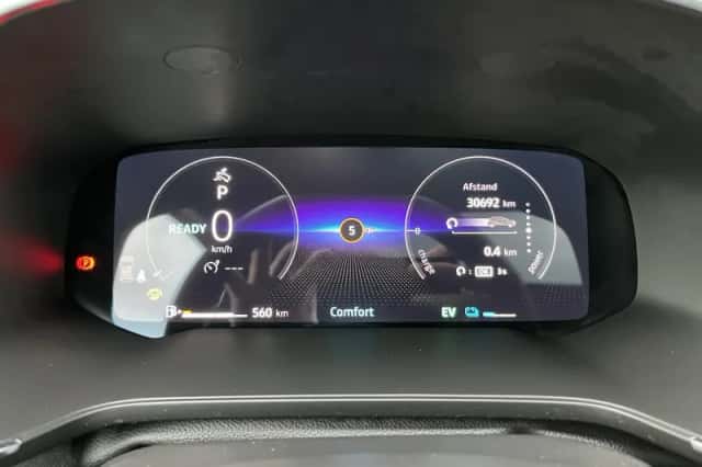 Renault Captur (2024) thumbnail 4