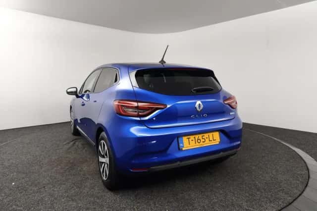 Renault Clio (2023) thumbnail 6