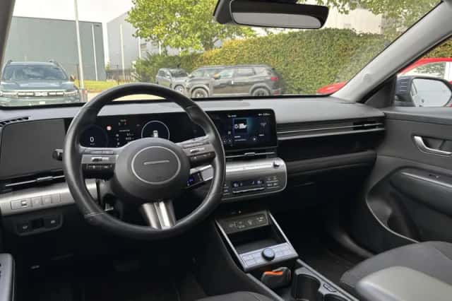 Hyundai Kona (2024) thumbnail 4