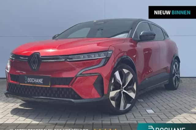 Renault Mégane E-Tech (2022) thumbnail 1