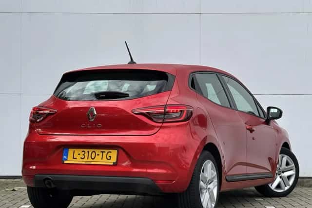 Renault Clio (2021) thumbnail 2