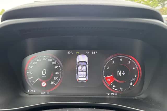 Volvo XC40 (2018) thumbnail 4