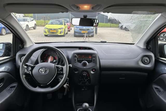 Toyota Aygo (2018) thumbnail 3