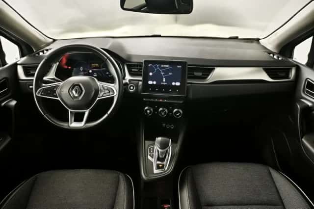 Renault Captur (2021) thumbnail 3