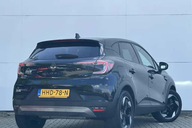 Renault Captur (2025) thumbnail 2