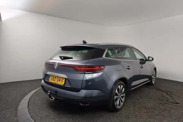 Renault Mégane (2024) thumbnail 2