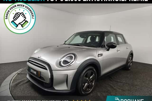 MINI Cooper (2023) thumbnail 1