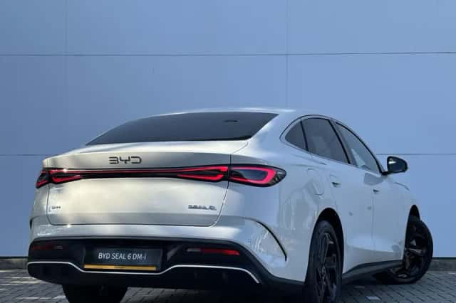 BYD Seal (2026) thumbnail 2