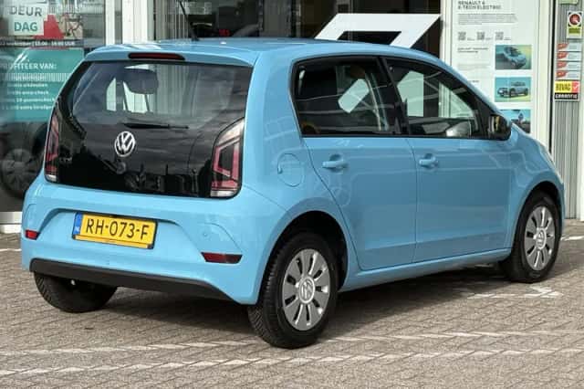 Volkswagen Up! (2017) thumbnail 6