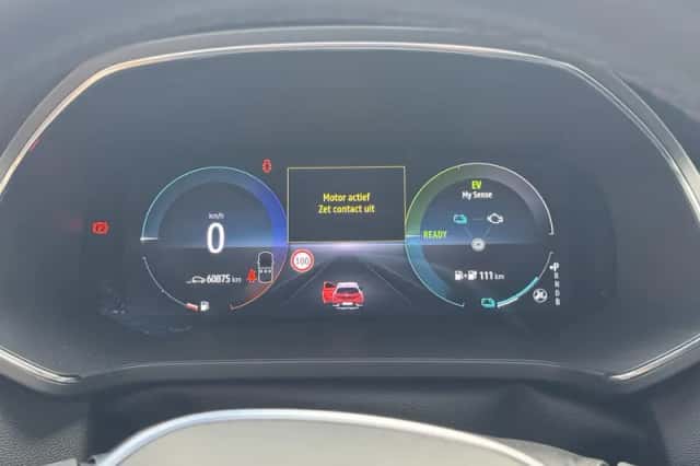 Renault Captur (2022) thumbnail 6