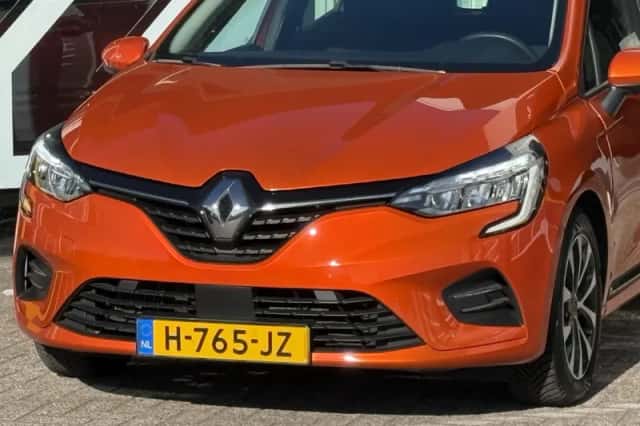 Renault Clio (2020) thumbnail 5