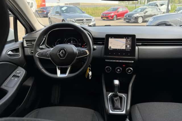 Renault Clio (2021) thumbnail 3