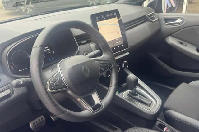 Renault Clio (2025) thumbnail 3