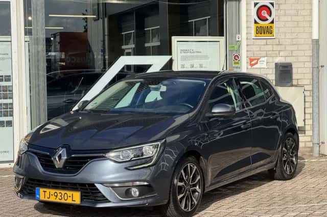 Renault Mégane (2018) thumbnail 3