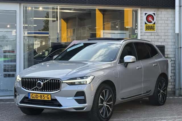 Volvo XC60 (2023) thumbnail 2