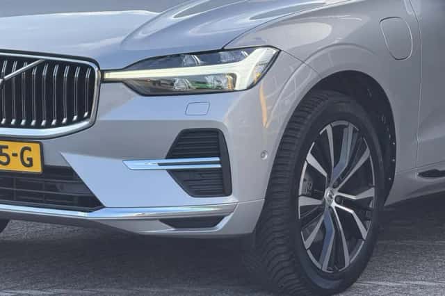 Volvo XC60 (2023) thumbnail 4