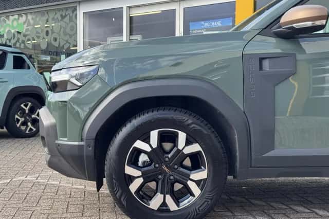 Dacia Duster (2024) thumbnail 4