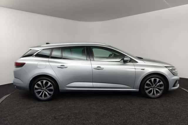 Renault Mégane (2023) thumbnail 3